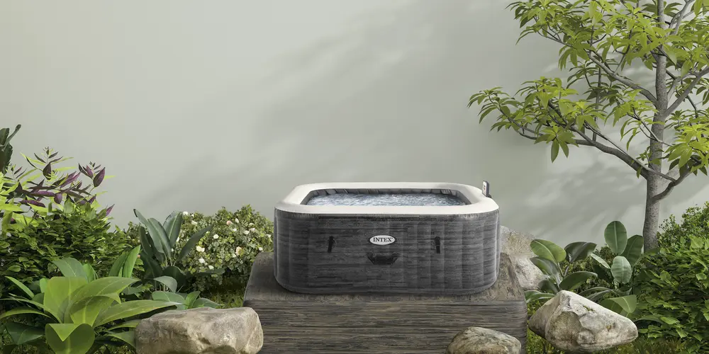 4-person Greystone Deluxe Square Bubble Spa