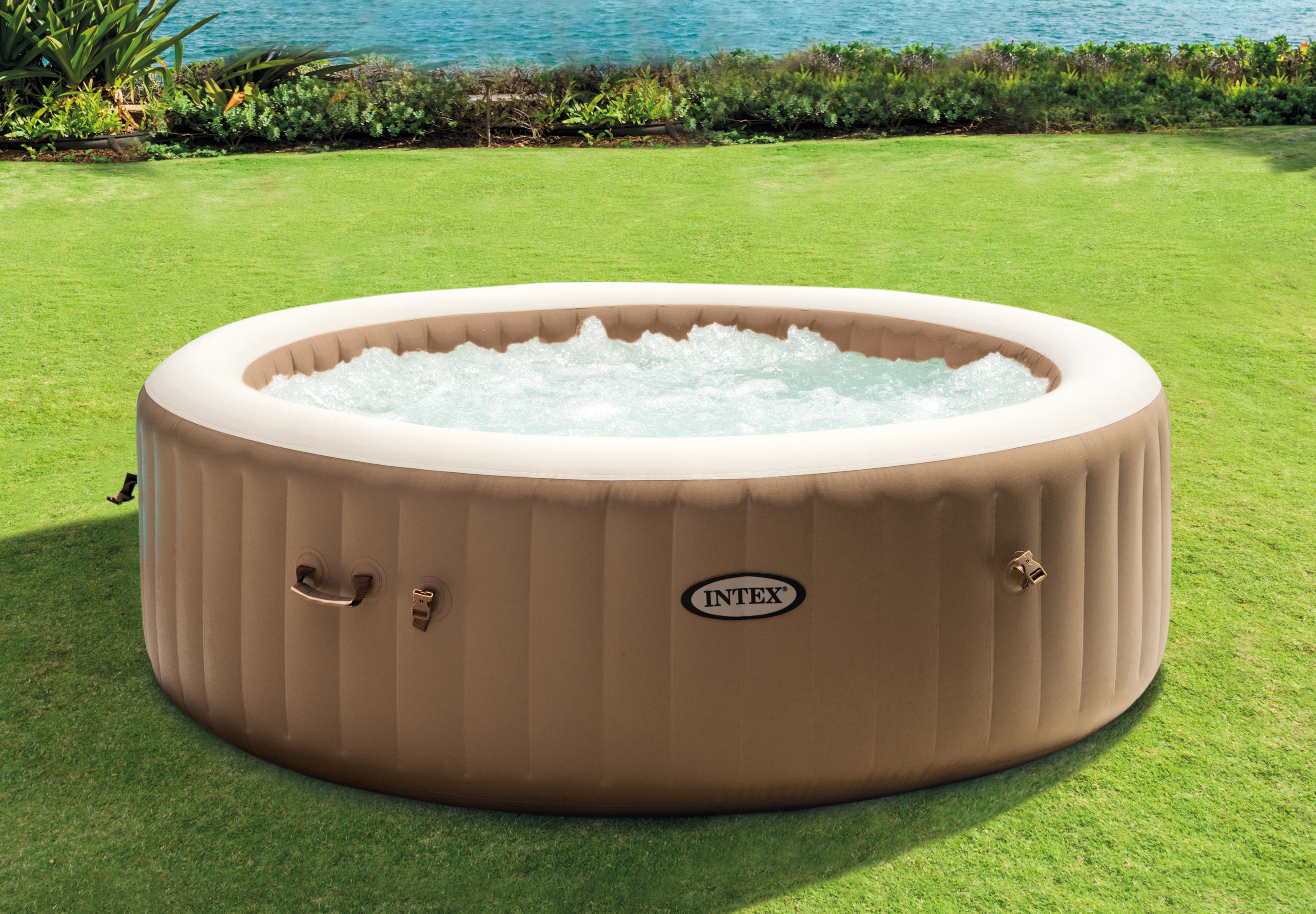 8-person Sahara Tan Round Bubble Spa